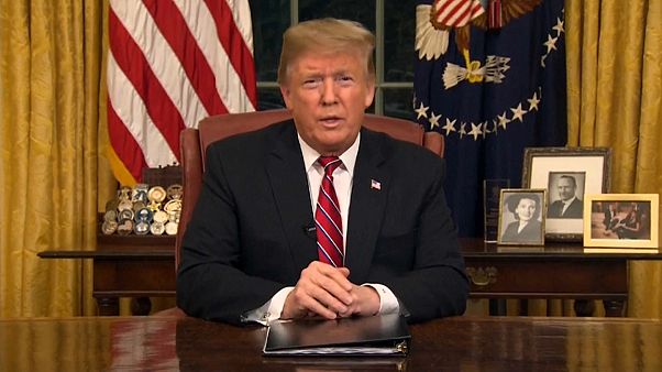 Trump fordert Finanzierung für Grenzmauer Trump fordert Finanzierung für Grenzmauer