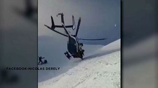 Впечатляющее видео спасения лыжника во французских Альпах