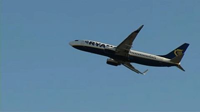 Ryanair: Tripulação de cabine em Espanha cancela greve 