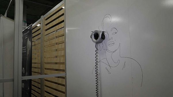 Scribit : le robot dessine sur les murs Scribit : le robot dessine sur les murs