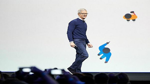 بارتفاع 22 بالمائة.. 15.7 مليون دولار مخصصات الرئيس التنفيذي لـ"آبل" العام الماضي بارتفاع 22 بالمائة.. 15.7 مليون دولار مخصصات الرئيس التنفيذي لـ"آبل" العام الماضي