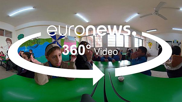 جولة 360° داخل إحدى المدارس الأردنية للتعرف على برنامج التعليم الشامل جولة 360° داخل إحدى المدارس الأردنية للتعرف على برنامج التعليم الشامل