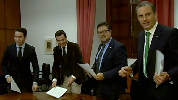 Ανδαλουσία: Τοπική κυβέρνηση με την υποστήριξη της ακροδεξιάς Ανδαλουσία: Τοπική κυβέρνηση με την υποστήριξη της ακροδεξιάς