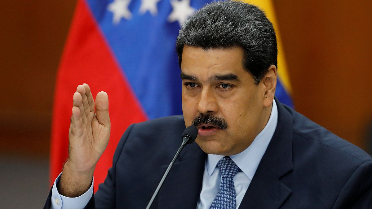 'Darbe planı işliyor' diyen Maduro, nota verdiği 16 ülkeye 48 saat süre tanıdı