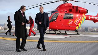 شاهد: الأمير البريطاني وليام يتنقل بمروحية لمواكبة احتفال