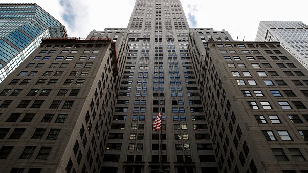 سارع للشراء... مبنى كرايسلر وسط نيويورك معروضٌ للبيع سارع للشراء... مبنى كرايسلر وسط نيويورك معروضٌ للبيع