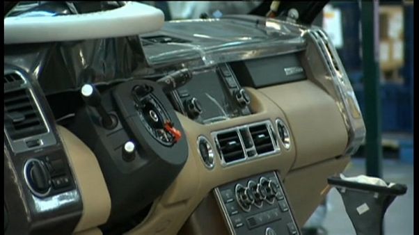 Jaguar Land Rover pronta a tagliare 5000 posti di lavoro Jaguar Land Rover pronta a tagliare 5000 posti di lavoro