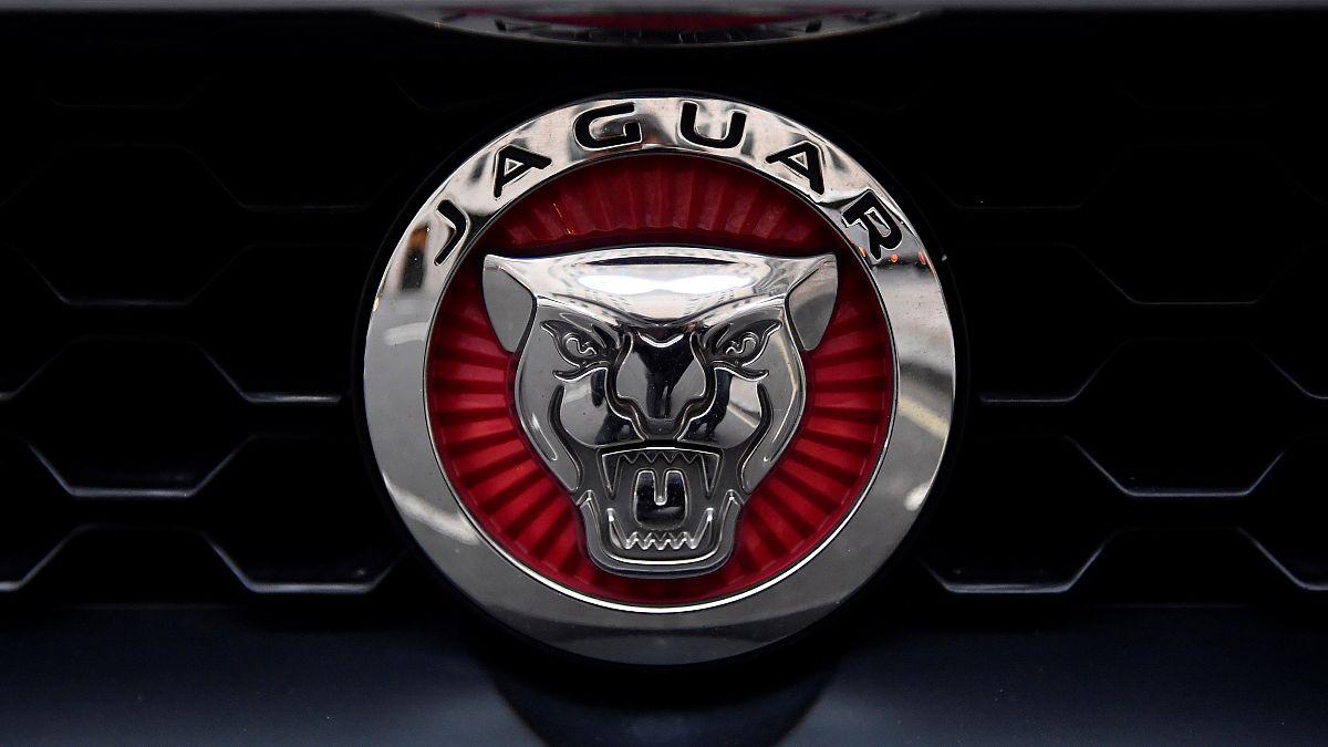 Jaguar Land Rover vai suprimir 4500 postos de trabalho
