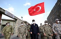 Hulusi Akar, Irak sınırında Türk birliklerini ziyareti esnasında