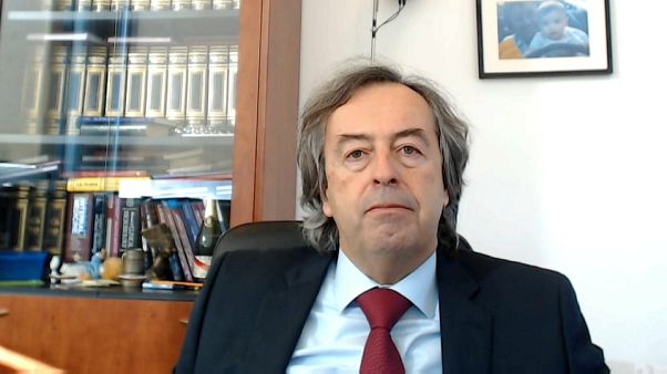 Patto per la scienza, Burioni: "Mi aspetto che lo firmino anche Di Maio e Salvini" Patto per la scienza, Burioni: "Mi aspetto che lo firmino anche Di Maio e Salvini"