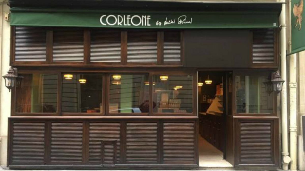 مطعم إيطالي في باريس.. يحمل اسم بلدة زعماء المافيا وصاحبته ابنة الزعيم شخصيا
