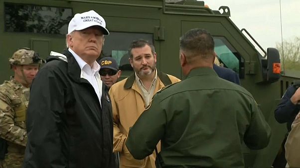 Trump na fronteira com o México e fora de Davos Trump na fronteira com o México e fora de Davos