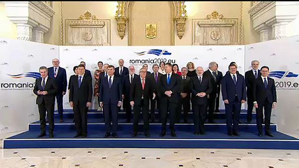 Presidenza Ue: il debutto della Romania tra le proteste Presidenza Ue: il debutto della Romania tra le proteste