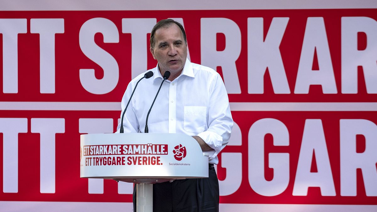 Geçen yıldan beri hükümet kurulamayan İsveç'te siyasi düğümü çözecek adım
