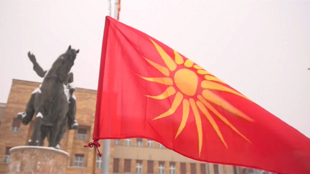 Macedonia cambia nome, si del parlamento di Skopje