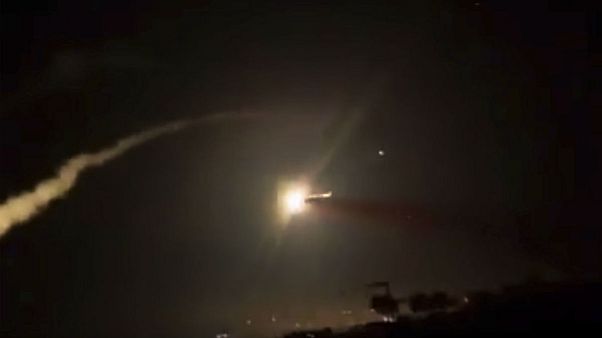 حمله جنگندههای اسرائیل به چند هدف در حومه دمشق حمله جنگندههای اسرائیل به چند هدف در حومه دمشق