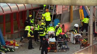 كندا: مقتل ثلاثة وإصابة 23 إثر اقتحام حافلة محطة ركاب في أوتاوا