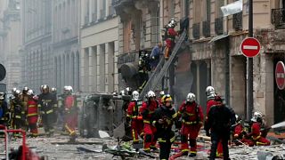Deux morts et des dizaines de blessés dans une explosion à Paris