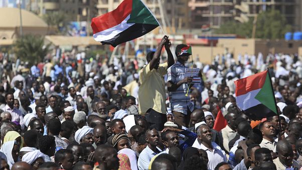 Sudan'da hükümet karşıtı protestolar devam ediyor Sudan'da hükümet karşıtı protestolar devam ediyor