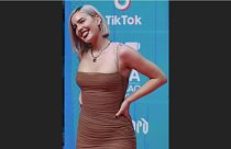 BRIT ödülleri: Cizreli Mehmet’le ‘Rockabye’ şarkısına düet yapan Anne-Marie adaylar arasında