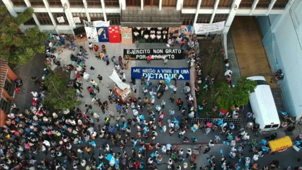 Átlépi a kormány a legfelsőbb bíróságot Guatemalában Átlépi a kormány a legfelsőbb bíróságot Guatemalában