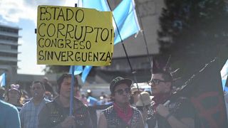 "Dieb und Verräter": Demonstration gegen Präsident Morales