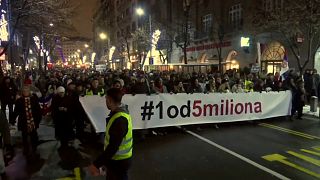 فيديو: الاحتجاجات ضد الرئيس الصربي تدخل أسبوعها السادس