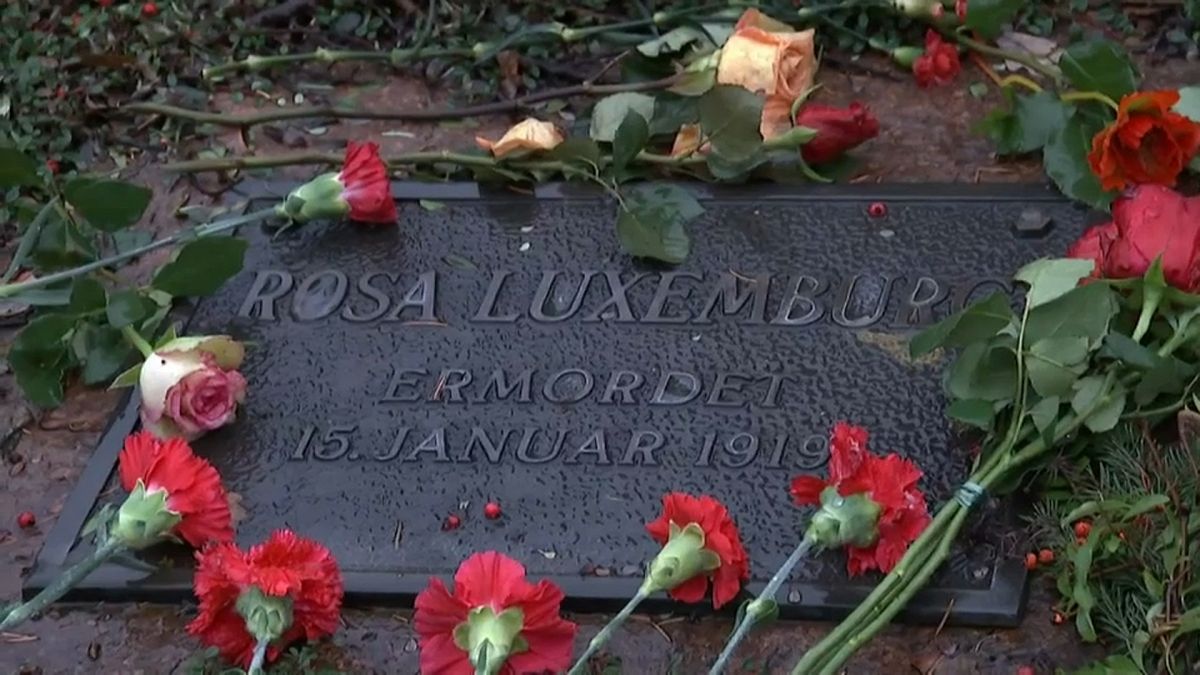 La izquierda alemana conmemora el centenario del asesinato de Rosa Luxemburgo