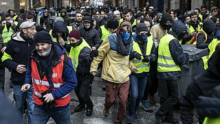 فرانسه؛ تهدید و ضرب و شتم خبرنگاران توسط تعدادی از جلیقه زردها
