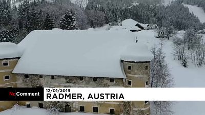 بارش برف سنگین در آلمان و اتریش؛ نگرانی از سقوط بهمن
