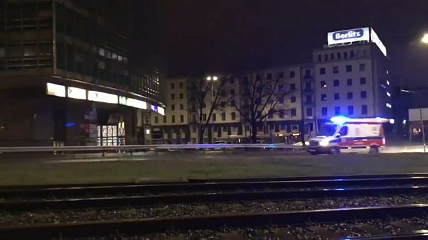 El alcalde Gdansk, en estado crítico tras ser apuñalado durante un acto benéfico El alcalde Gdansk, en estado crítico tras ser apuñalado durante un acto benéfico