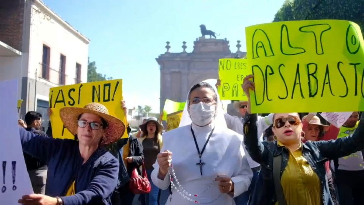 Los 'chalecos amarillos' mexicanos claman contra la escasez de combustible