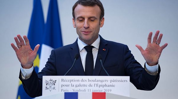 Macron'dan Sarı Yelekliler hamlesi: Ulusal müzakere dönemi başlıyor Macron'dan Sarı Yelekliler hamlesi: Ulusal müzakere dönemi başlıyor