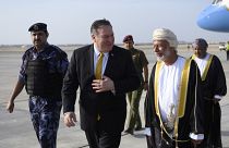 وزير الخارجية الأمريكي يصل عمان ويلتقي السلطان قابوس بن سعيد