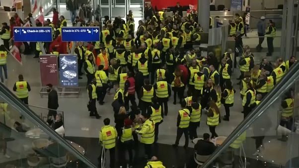 Ocho aeropuertos alemanes en huelga este martes Ocho aeropuertos alemanes en huelga este martes
