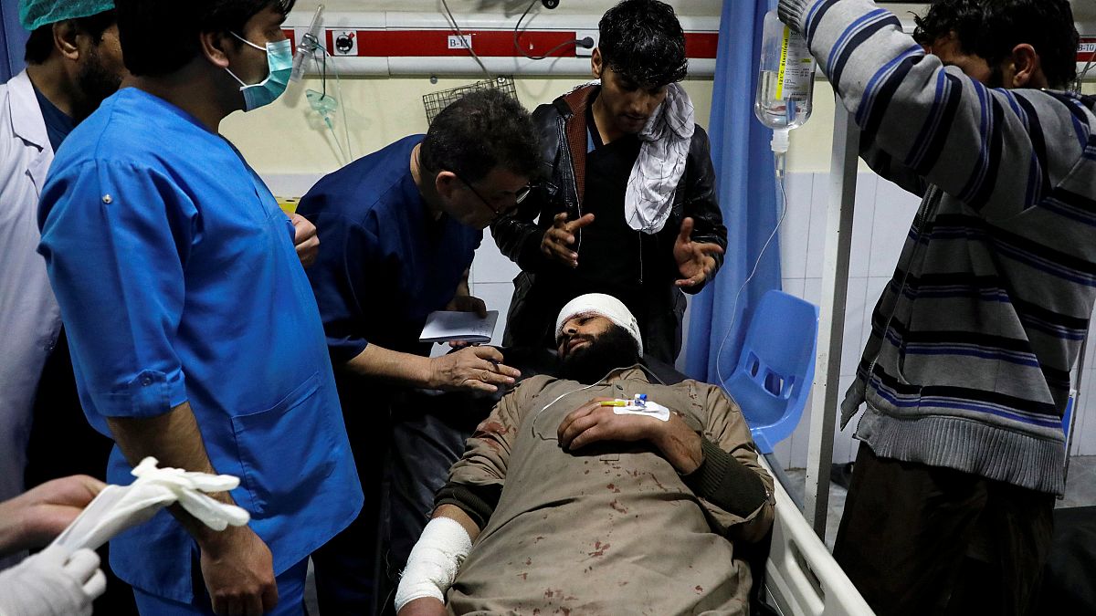 انفجار خودروی بمب‌گذاری شده در نزدیکی اقامتگاه کارمندان خارجی در کابل دست‌کم ۴ کشته برجا گذاشت