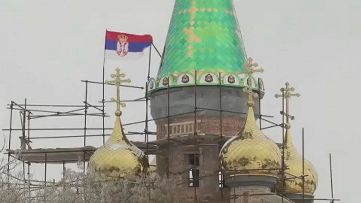 Putin-Kult: Serben bauen russische Kirche