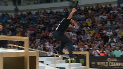 Nyjah Huston revalida su corona de rey del skateboard street