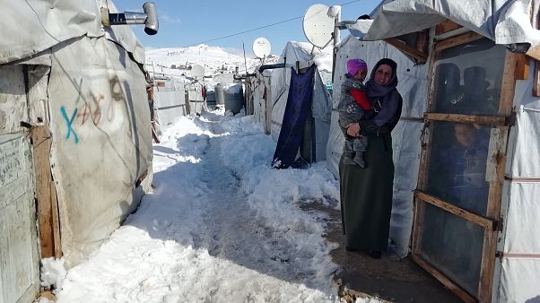 الأمم المتحدة: 15 طفلاً سورياً نازحاً أغلبهم رضّع قضوا بسبب البرد ونقص الرعاية الأمم المتحدة: 15 طفلاً سورياً نازحاً أغلبهم رضّع قضوا بسبب البرد ونقص الرعاية