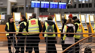 اعتصاب در فرودگاههای بزرگ آلمان ده هزار مسافر را سردرگم کرده است