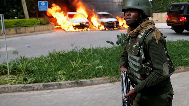 Nairobi: attacco terroristico, 15 vittime assedio per ore Nairobi: attacco terroristico, 15 vittime assedio per ore