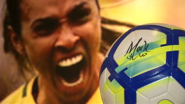 Marta entra el 'salón de la fama' de Maracaná Marta entra el 'salón de la fama' de Maracaná