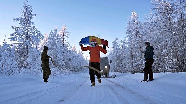 Il court le Marathon le plus froid du monde Il court le Marathon le plus froid du monde