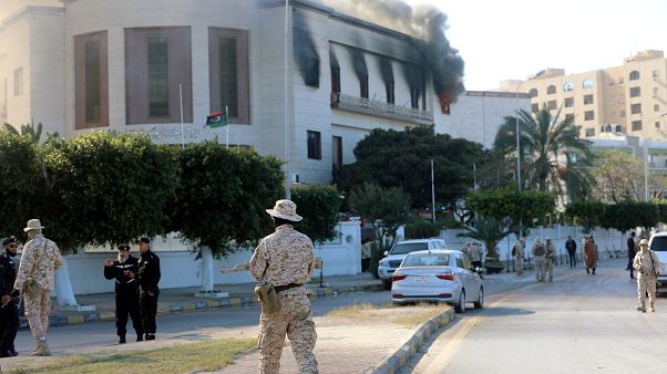 ليبيا: عودة الاشتباكات المسلحة في طرابلس بعد 4 شهور من الهدنة ليبيا: عودة الاشتباكات المسلحة في طرابلس بعد 4 شهور من الهدنة