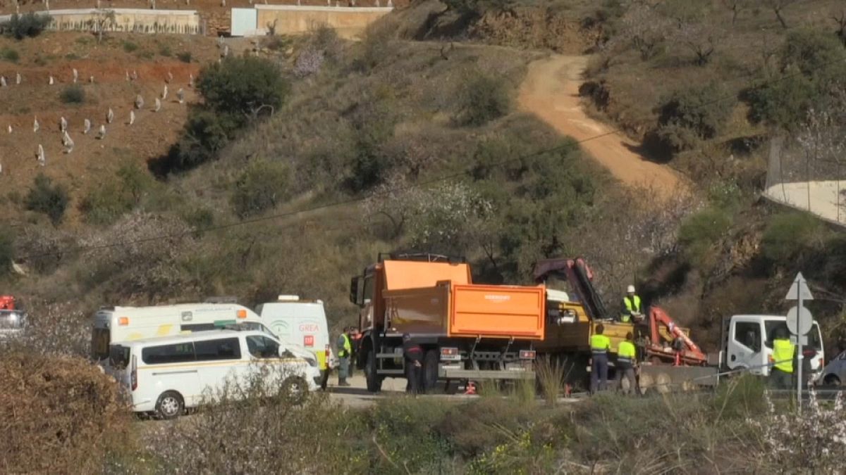 Encuentran restos biológicos del niño caído a un pozo en Málaga