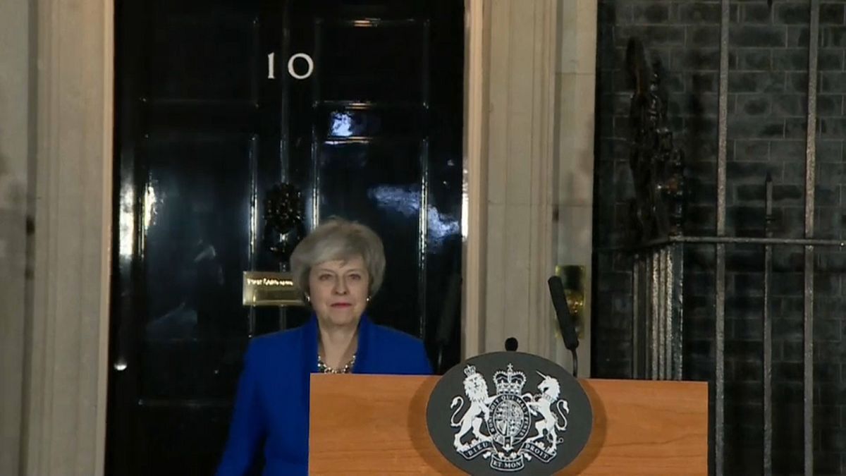 Theresa Mayjel folytatódik a „brexit-szappanopera”