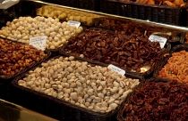 Meno carne e più verdure e noci per salvare il pianeta