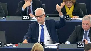 Parlamento Europeu aprova mecanismo de suspensão de fundos