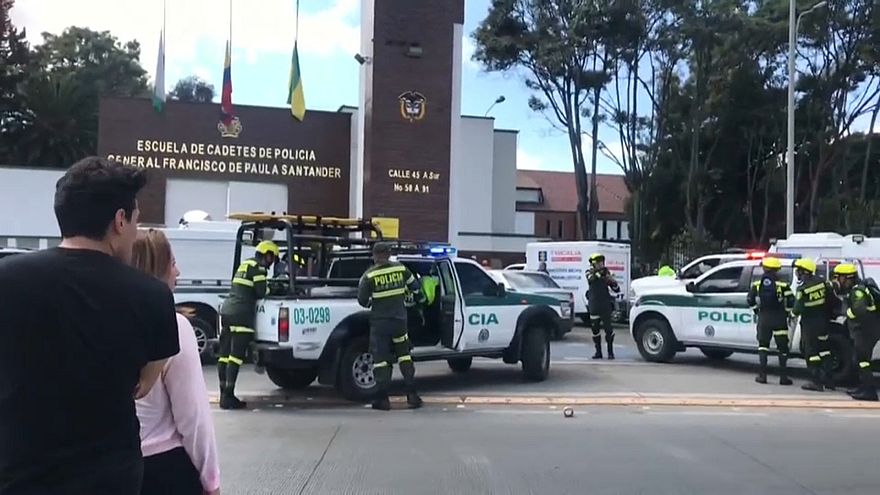 Resultado de imagen para Coche bomba colombia