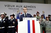Macron: ABD çekilse de Suriye'de savaşmaya devam edeceğiz